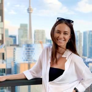 Meet your Posher, Alexandra